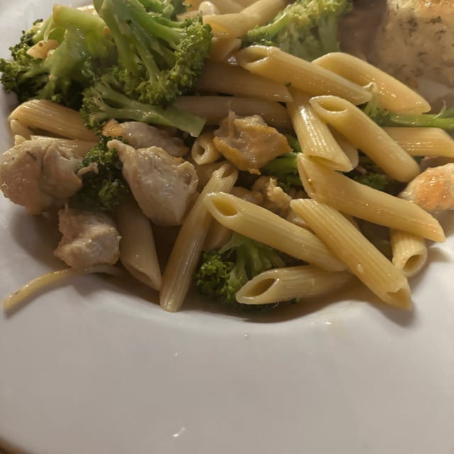 Penne Broccoli and Chicken.