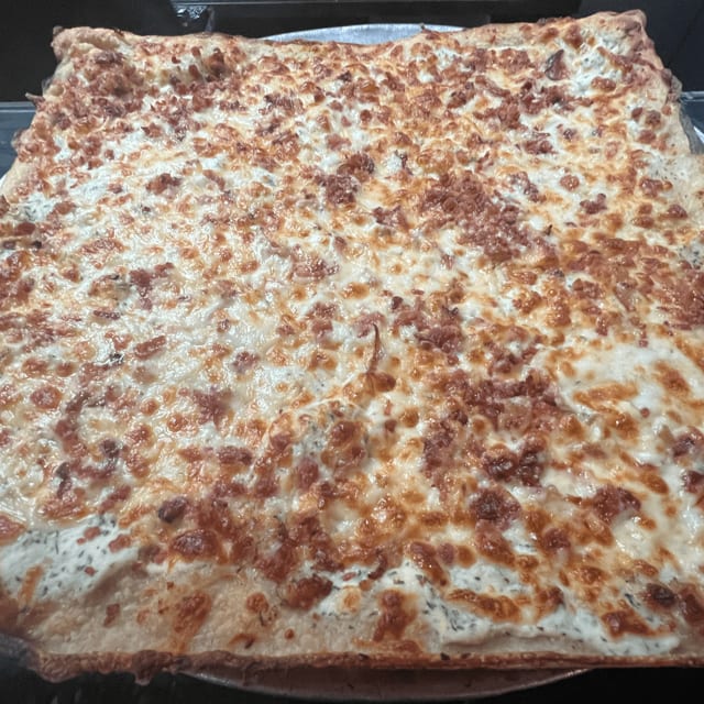 White Bacon Grandma Pizza.